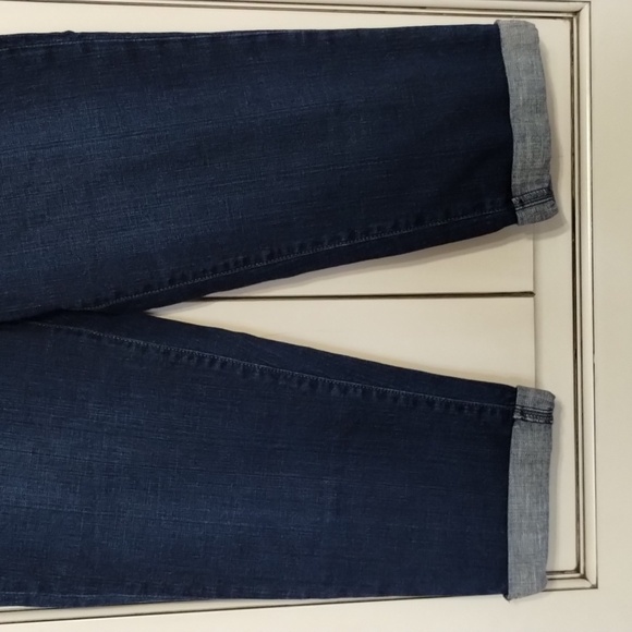 Women's Levi's Size 8 denim cropped jeans medium wash stretch - Picture 3 of 11